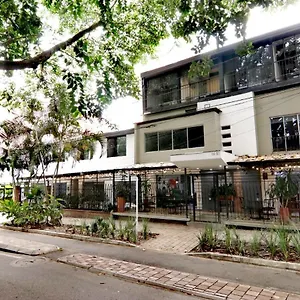 Casa Malibú 3*, Medellín Colombia